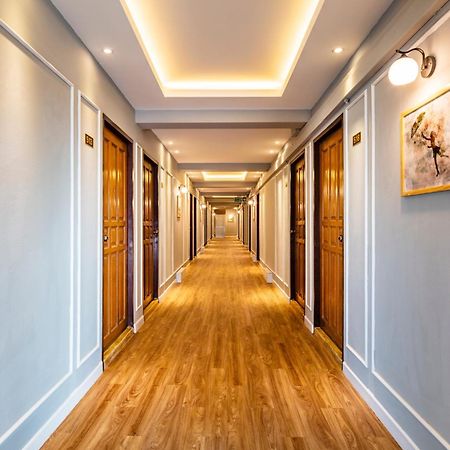 Penyos Service Apartment Банкок Екстериор снимка